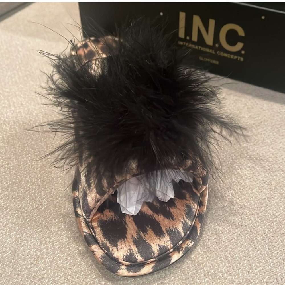 Inc leopard print with the furry pom-pom Slipper - Picture 3 of 4